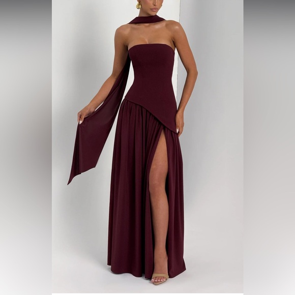 babyboo Dresses & Skirts - NWT Babyboo Maliyah Maxi Dress Gown in Cherry Lacquer Medium